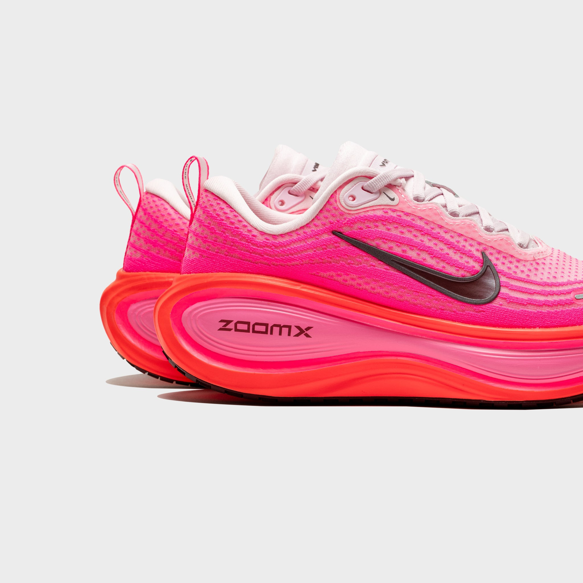 WMNS VOMERO PLUS "HYPER PINK" - 5