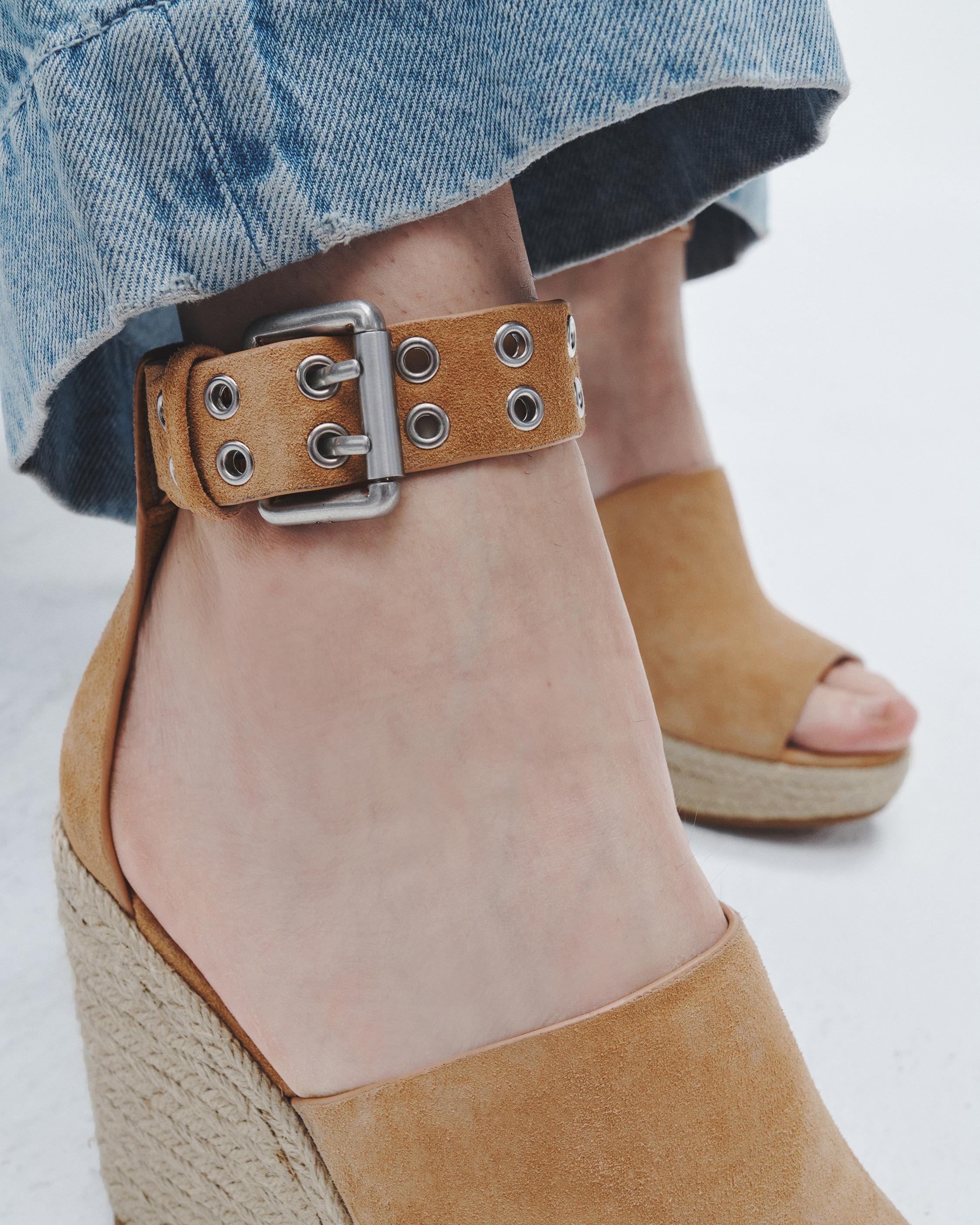 Anteros Espadrille Wedge - Suede
Heeled Sandal - 8