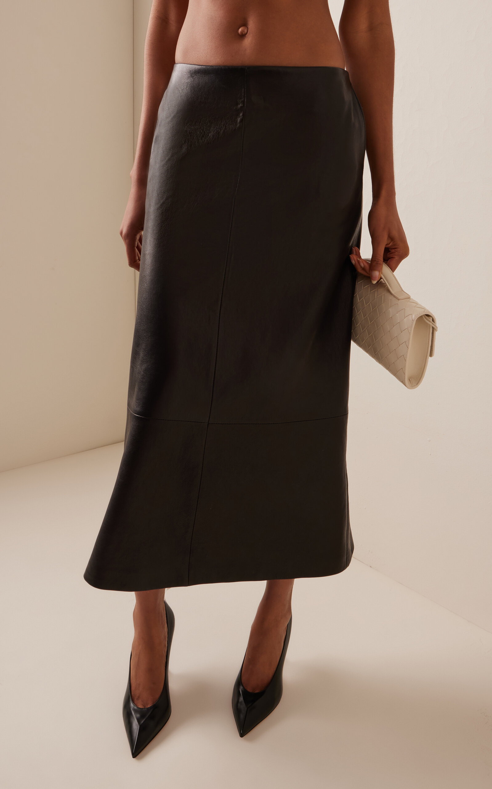 The Avery Leather Midi Skirt black - 3