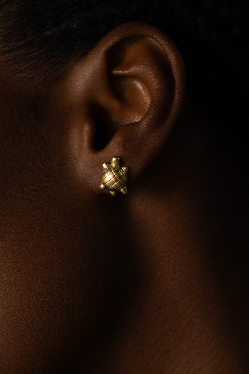 YSSO Tiny Turtle Earrings outlook