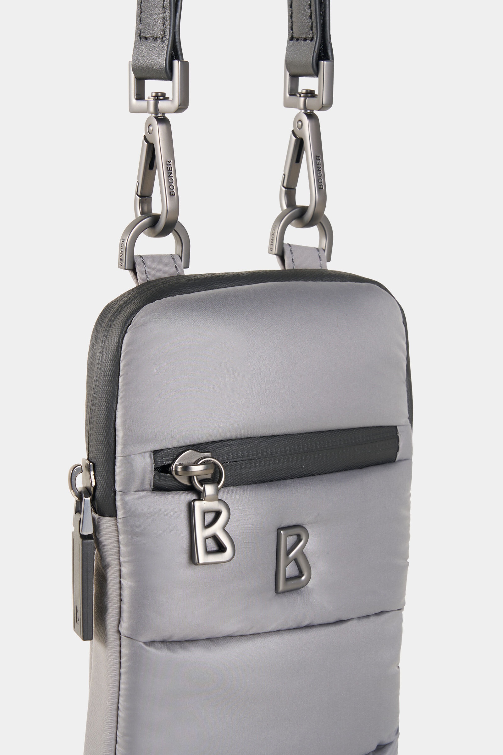 Monarch Skyler Smartphone pouch in Gray - 5