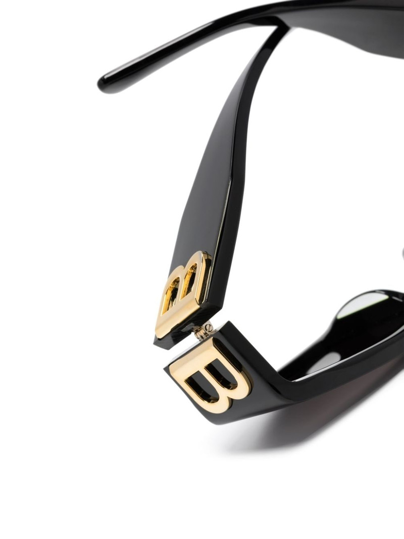 Bossy cat-eye sunglasses 3