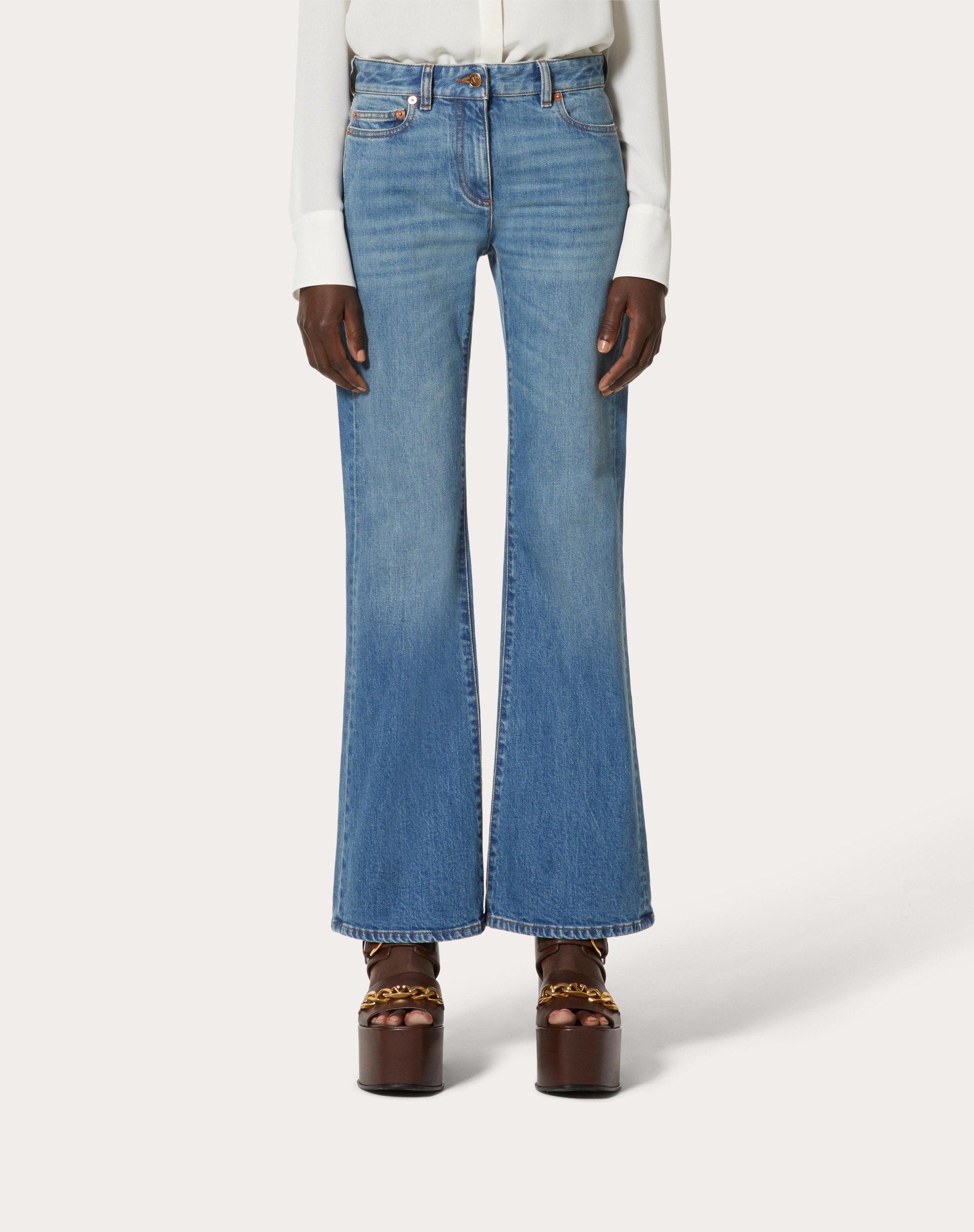 VLOGO CHAIN MEDIUM BLUE DENIM PANTS - 3