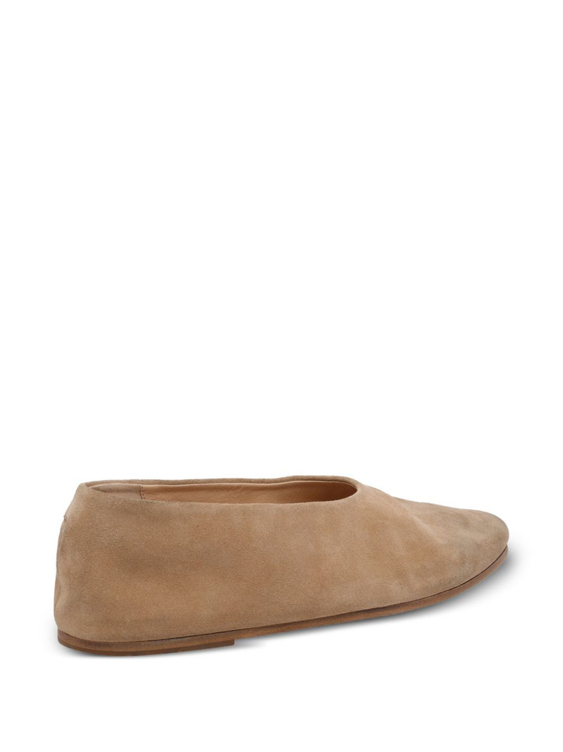 pointed toe flats 3
