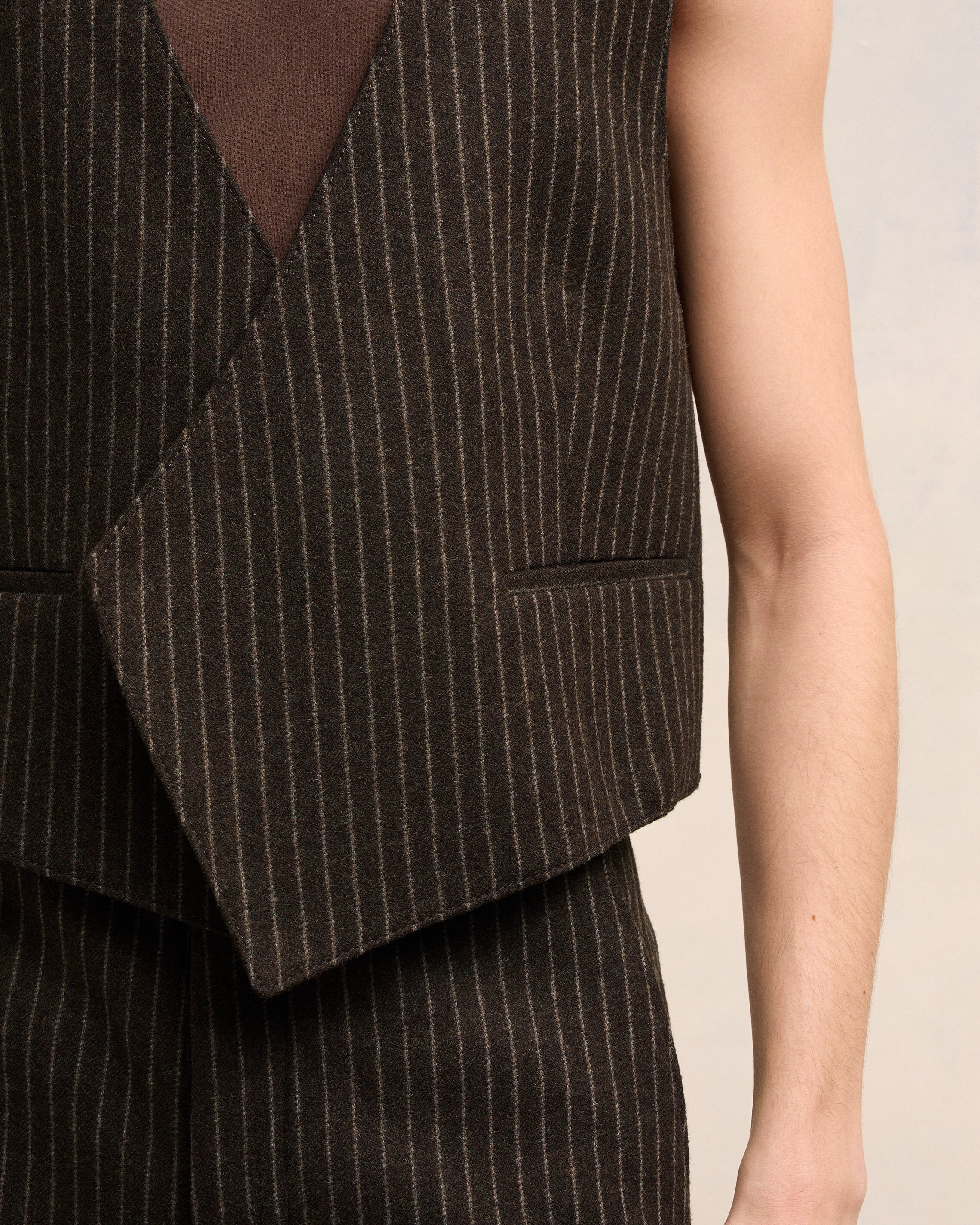 SLEEVELESS MILITARY JACKET - 4