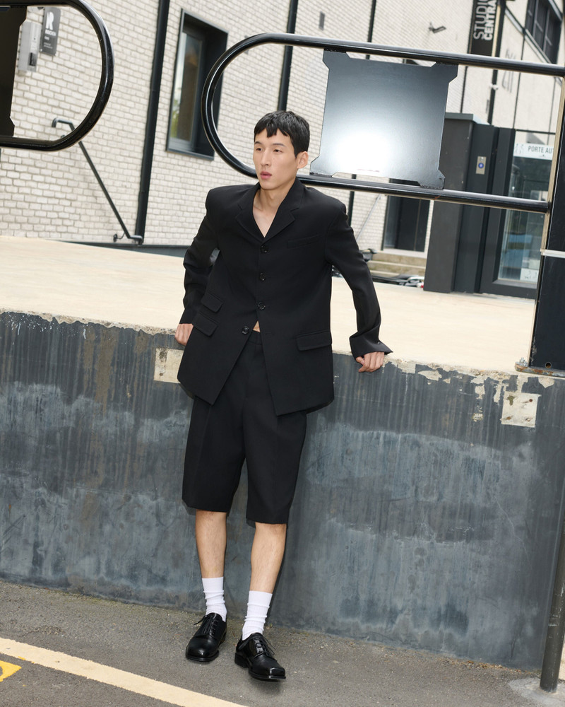 BLACK NEW WOOL SINGLE BREASTED STRAIGHT JACKET 8