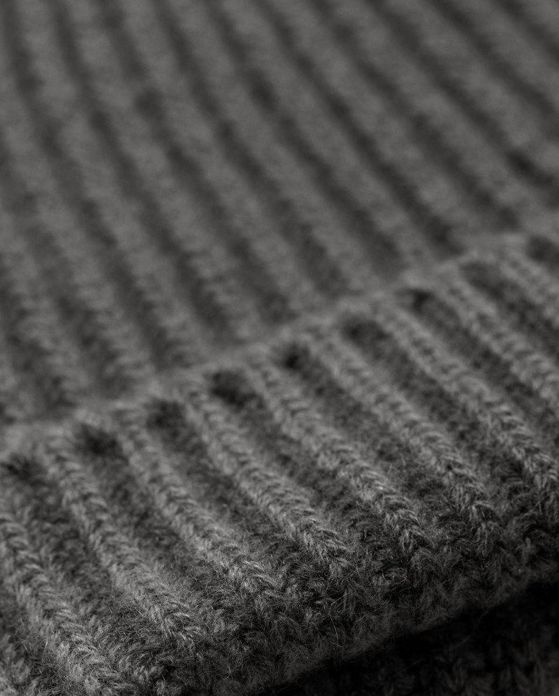 Lovat Mid Grey Cashmere Hat 3