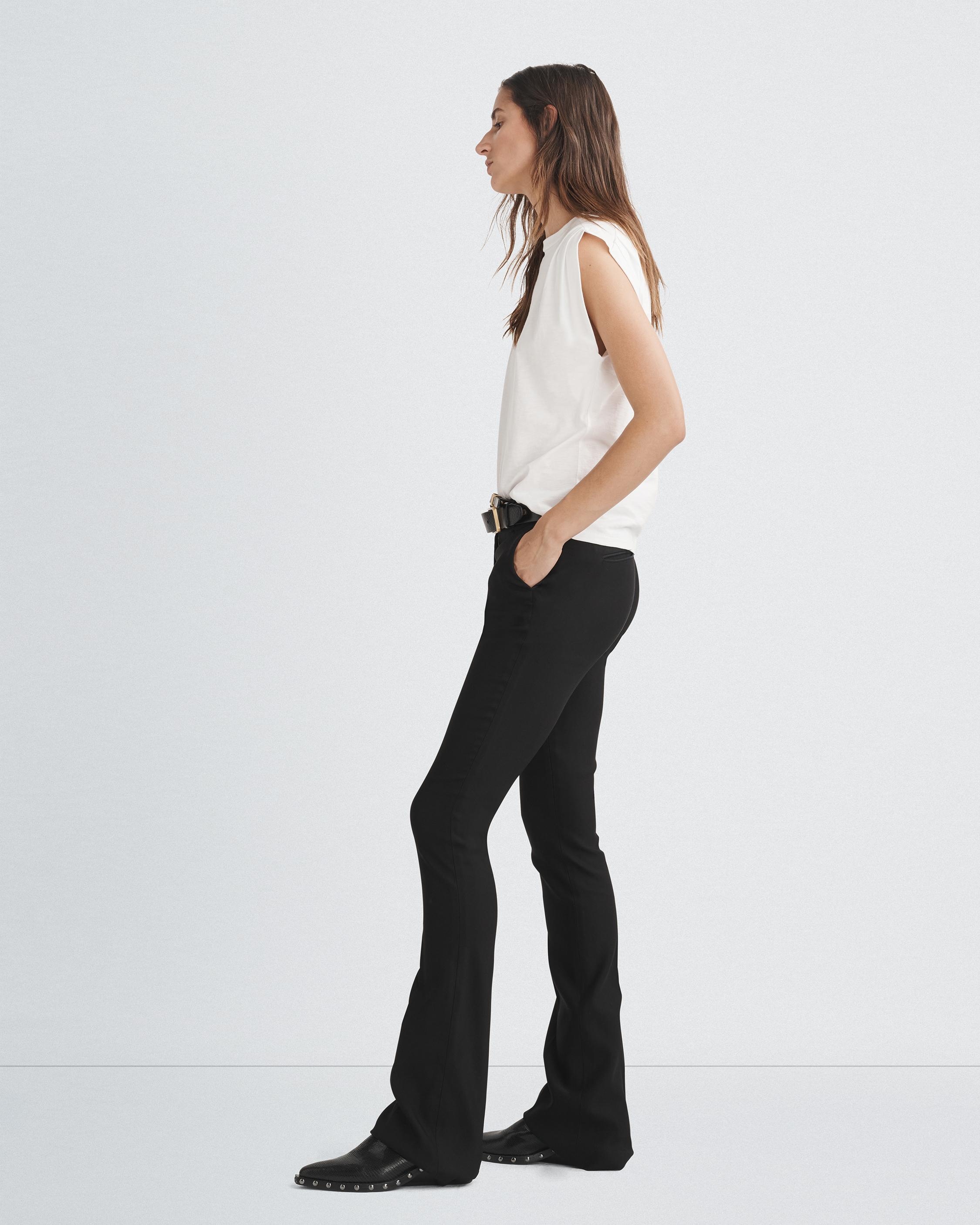 Donna Crepe Pant
Slim Fit Pant - 4