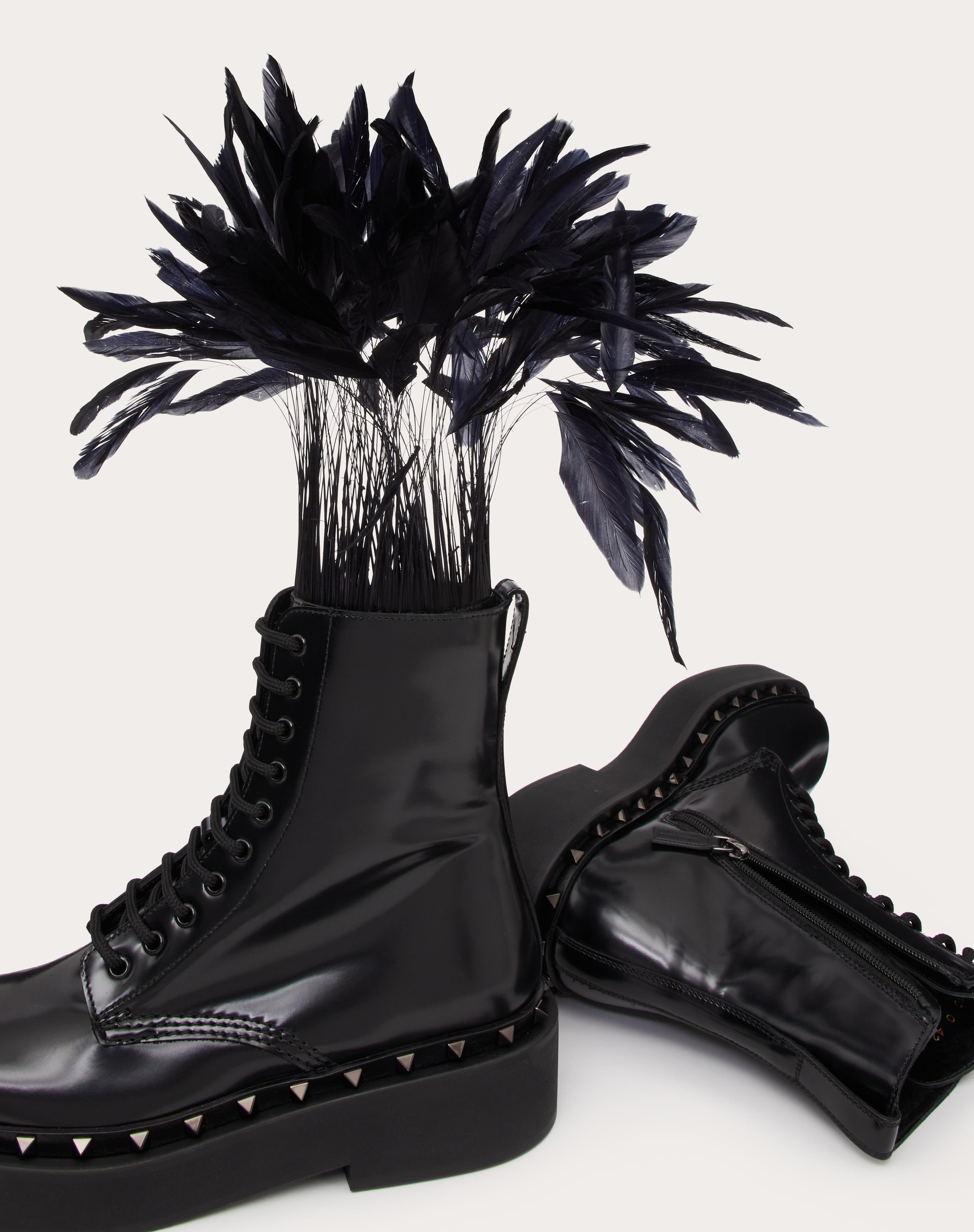 ROCKSTUD M-WAY COMBAT BOOT IN CALFSKIN WITH FEATHERS 50MM - 5