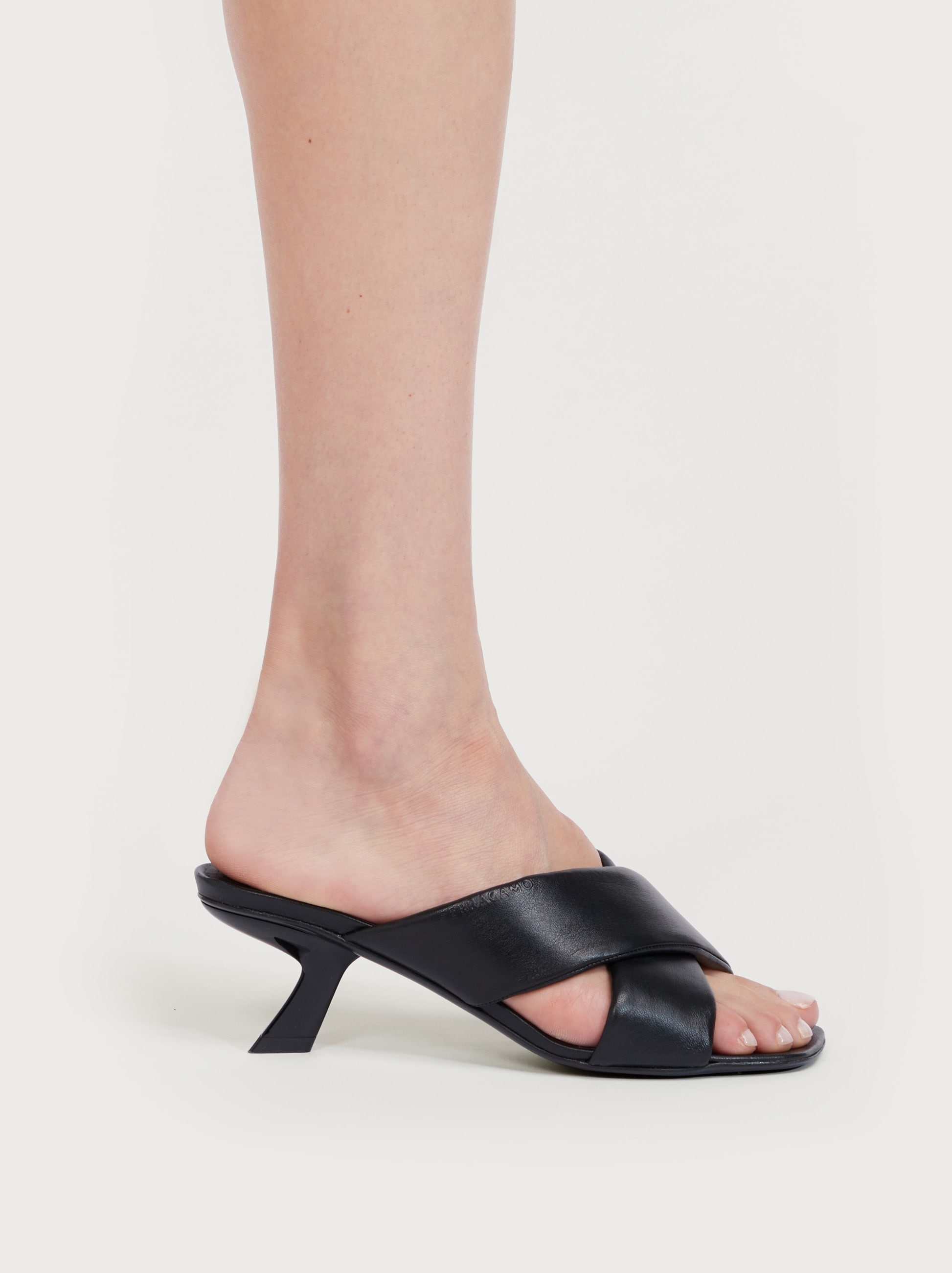 Crossover-strap slide - 3