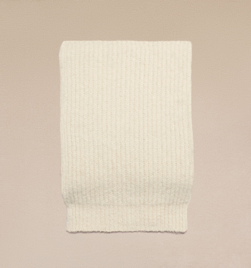 AMI Paris Ribbed Chunky Scarf outlook