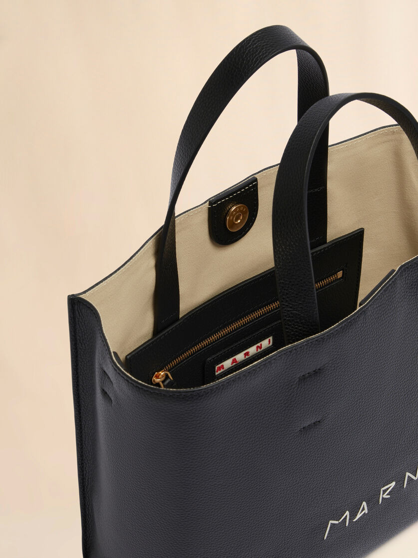 BLACK LEATHER MUSEO SOFT TOTE BAG WITH MARNI SYMBOL EMBROIDERY - 4