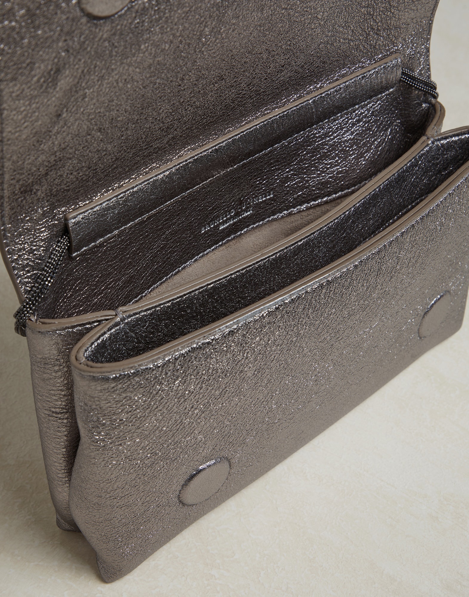 Lamé leather city bag with precious chain - 5
