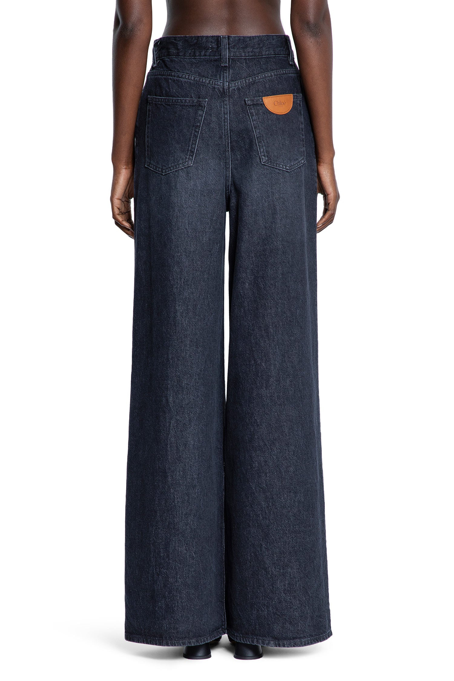 High-Rise-Wide-Leg-Jeans - 4