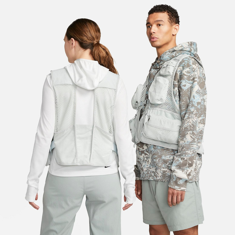 Nike ACG Buttles Vest 'Light Silver' DN3919-034 3