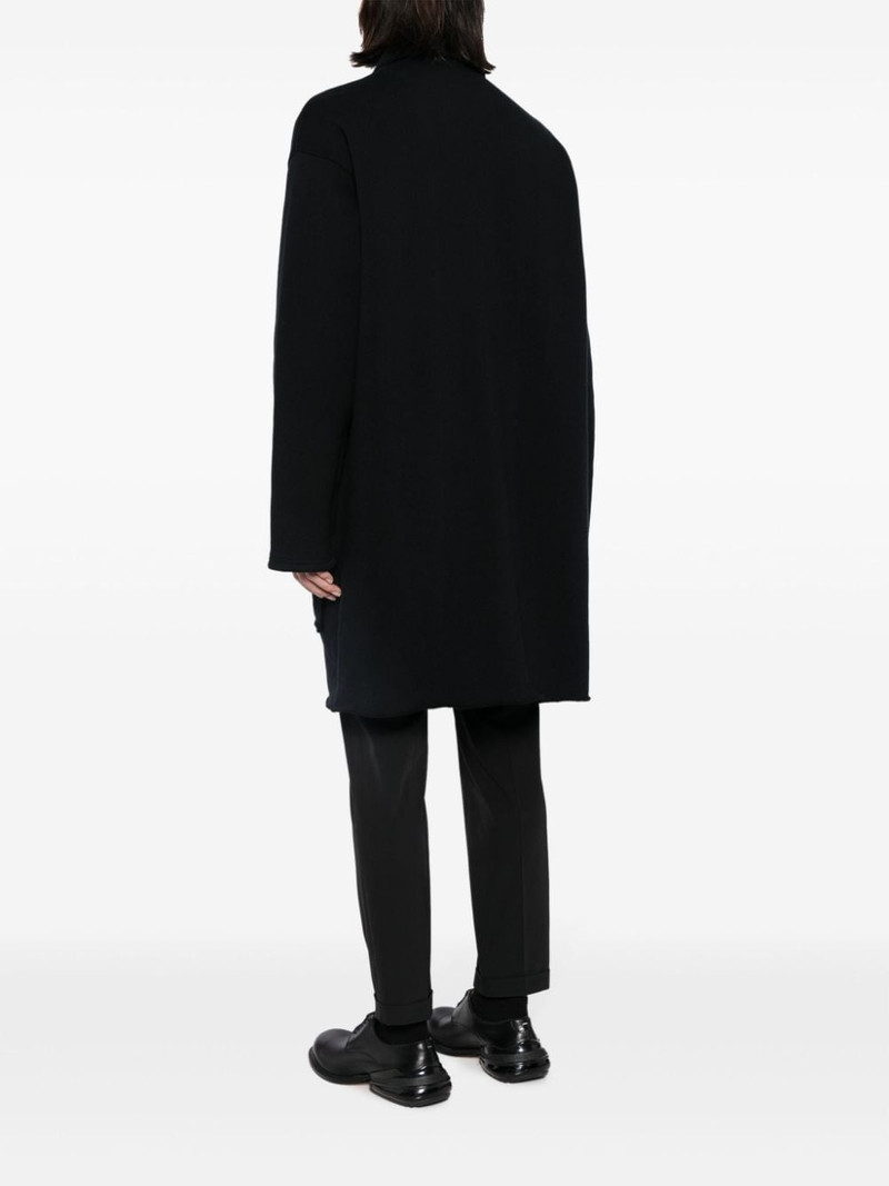 익지않는 가장자리 뜨개질을 한 cardigan 4