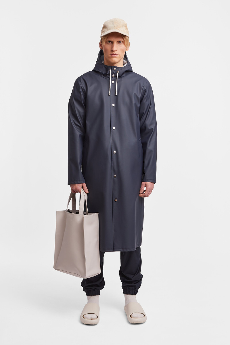 Stutterheim Stockholm Long Print Raincoat Navy outlook