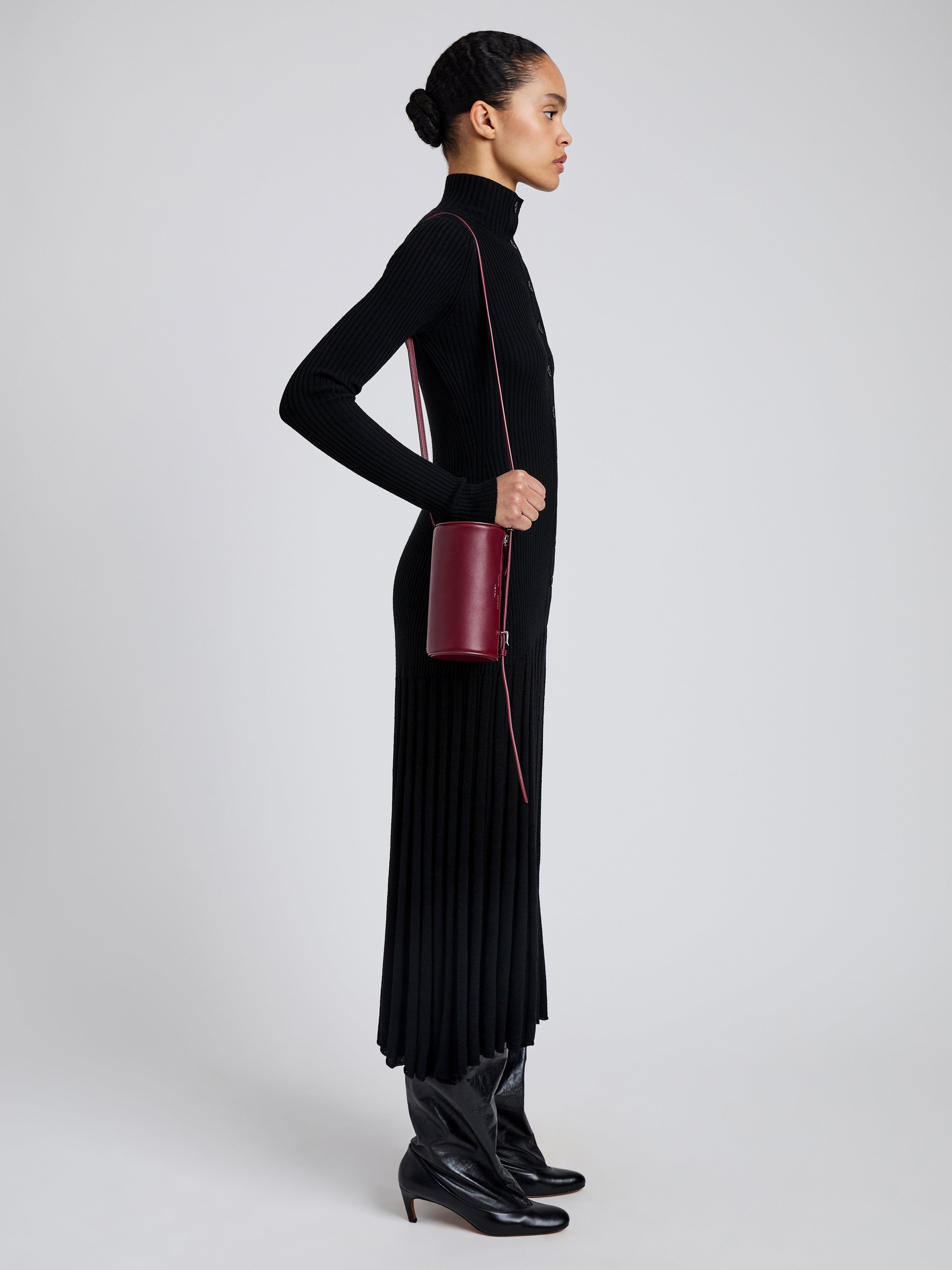 Crossbody Silo Bag - 6