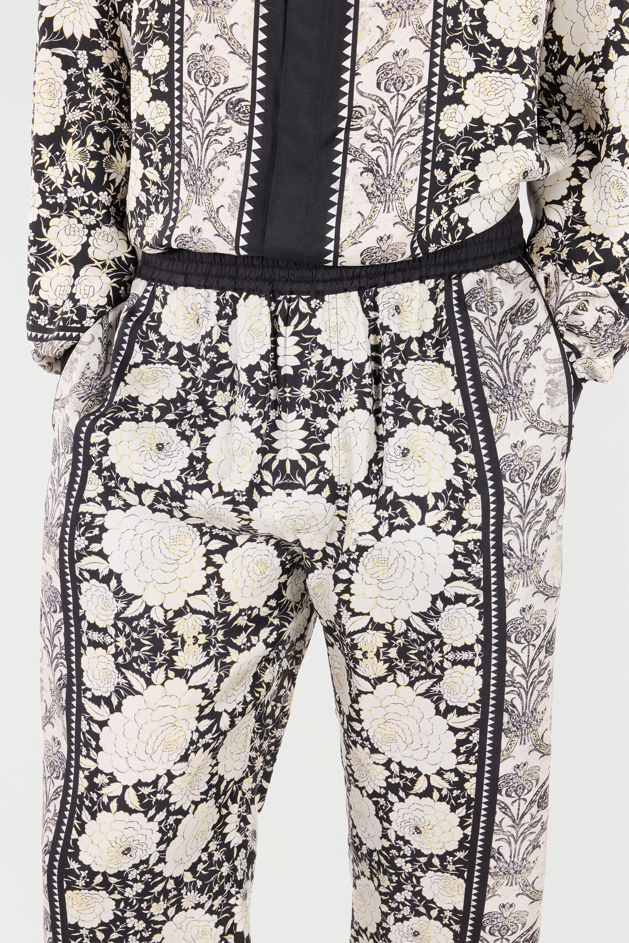 Pants With Floral Print - 6