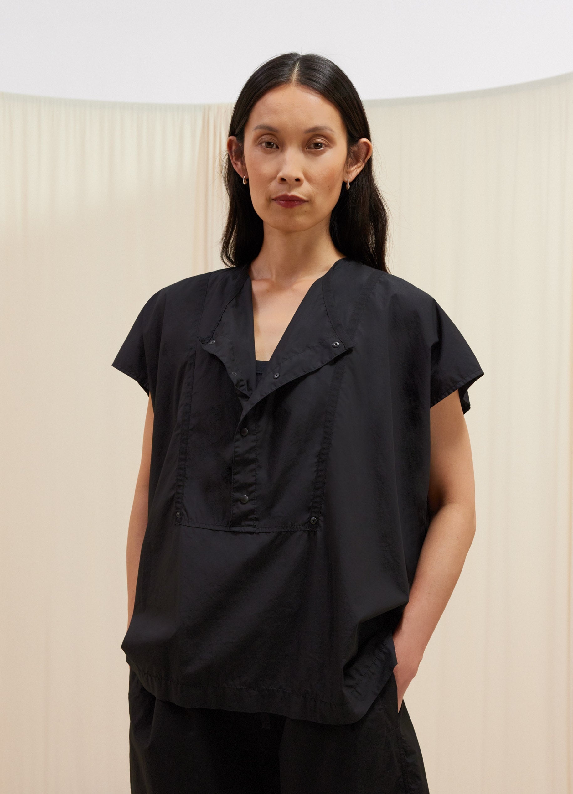 CAP SLEEVE TOP WITH SNAPS - 2