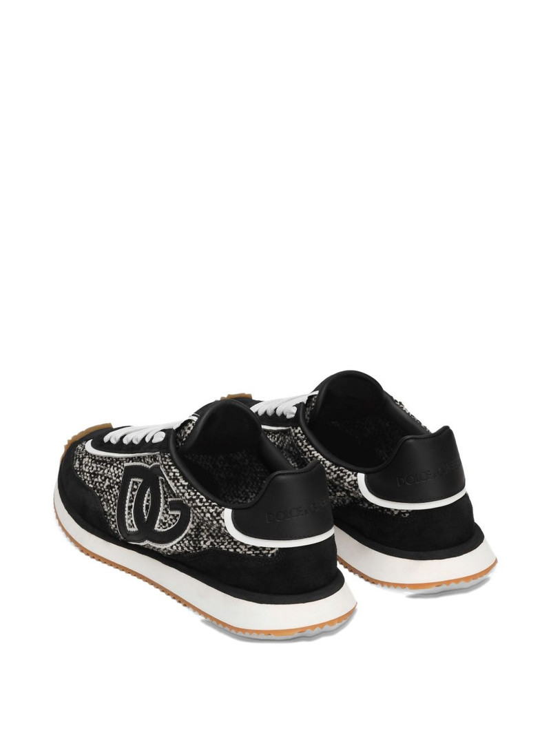 logo sneakers 4