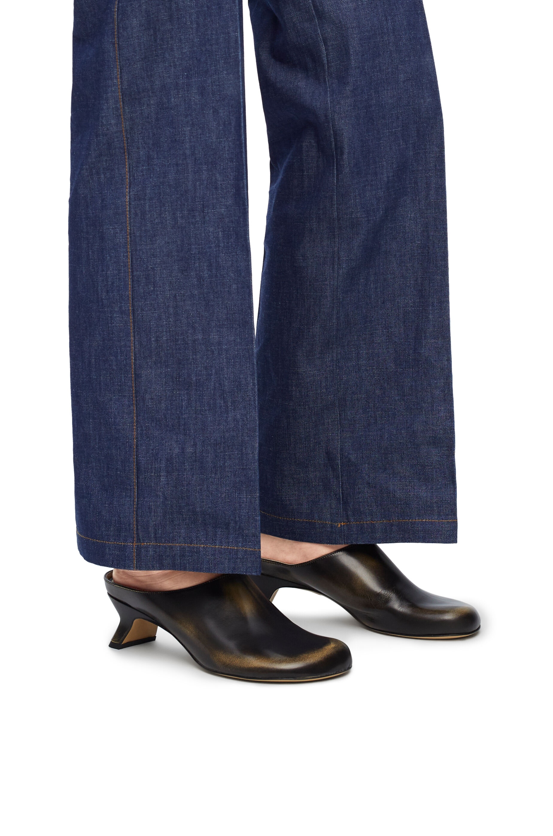 Kitten heel mule in bi-colour brushed-off calfskin - 2