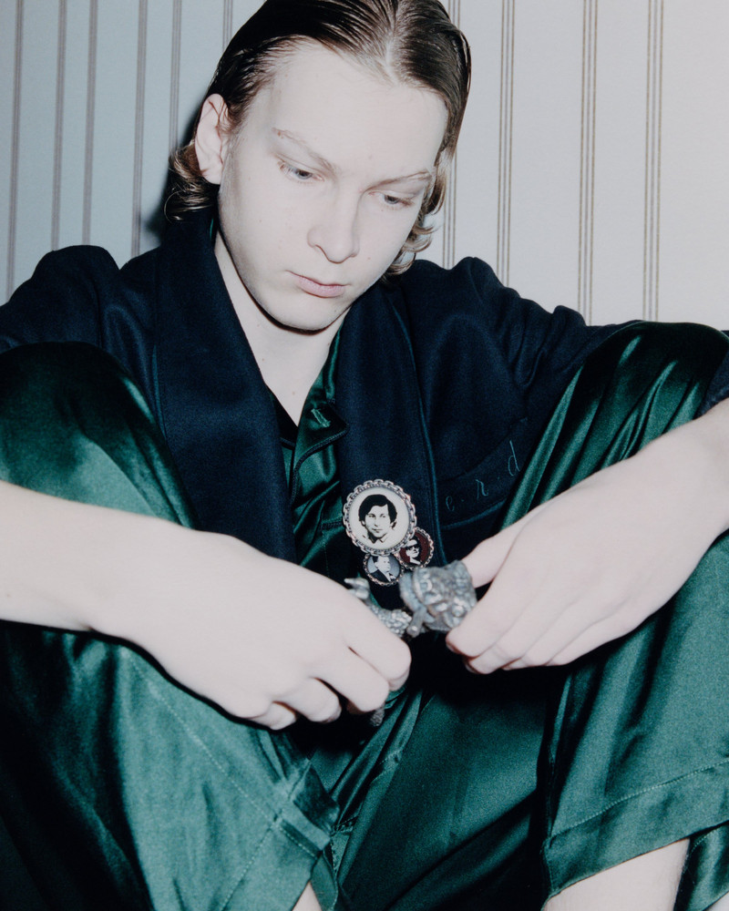 Enfants Riches Déprimés XL ROMAN BROOCH FRAME outlook