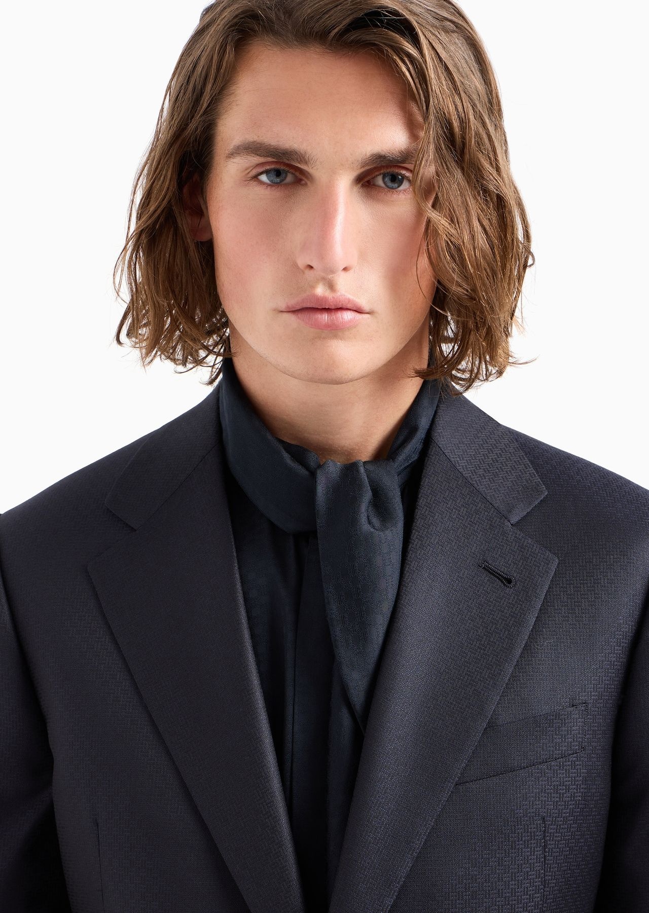 Single-breasted suit in a micro-effect jacquard wool and silk - 5