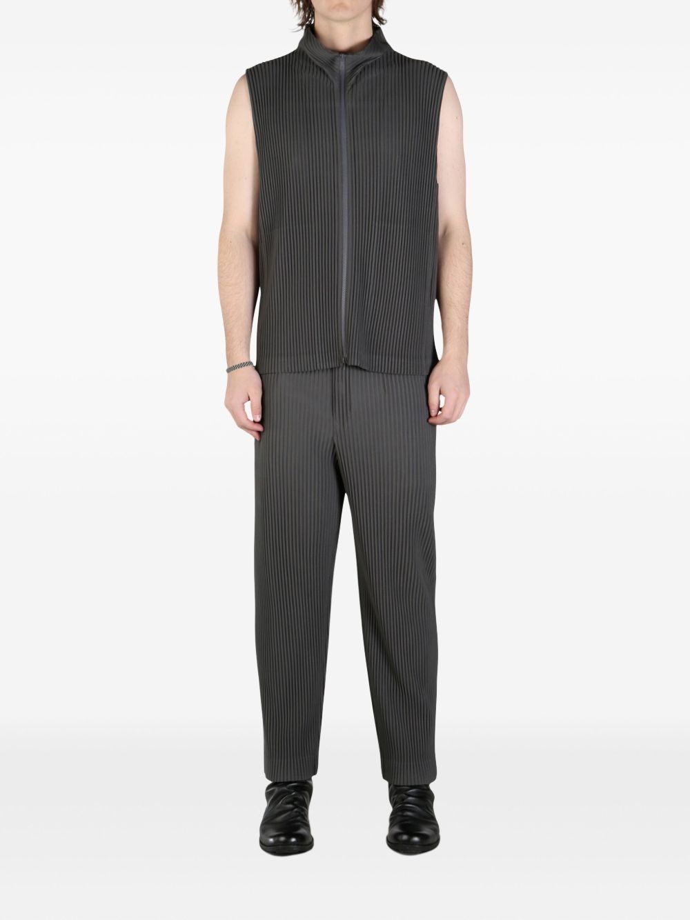 pleated vest - 2