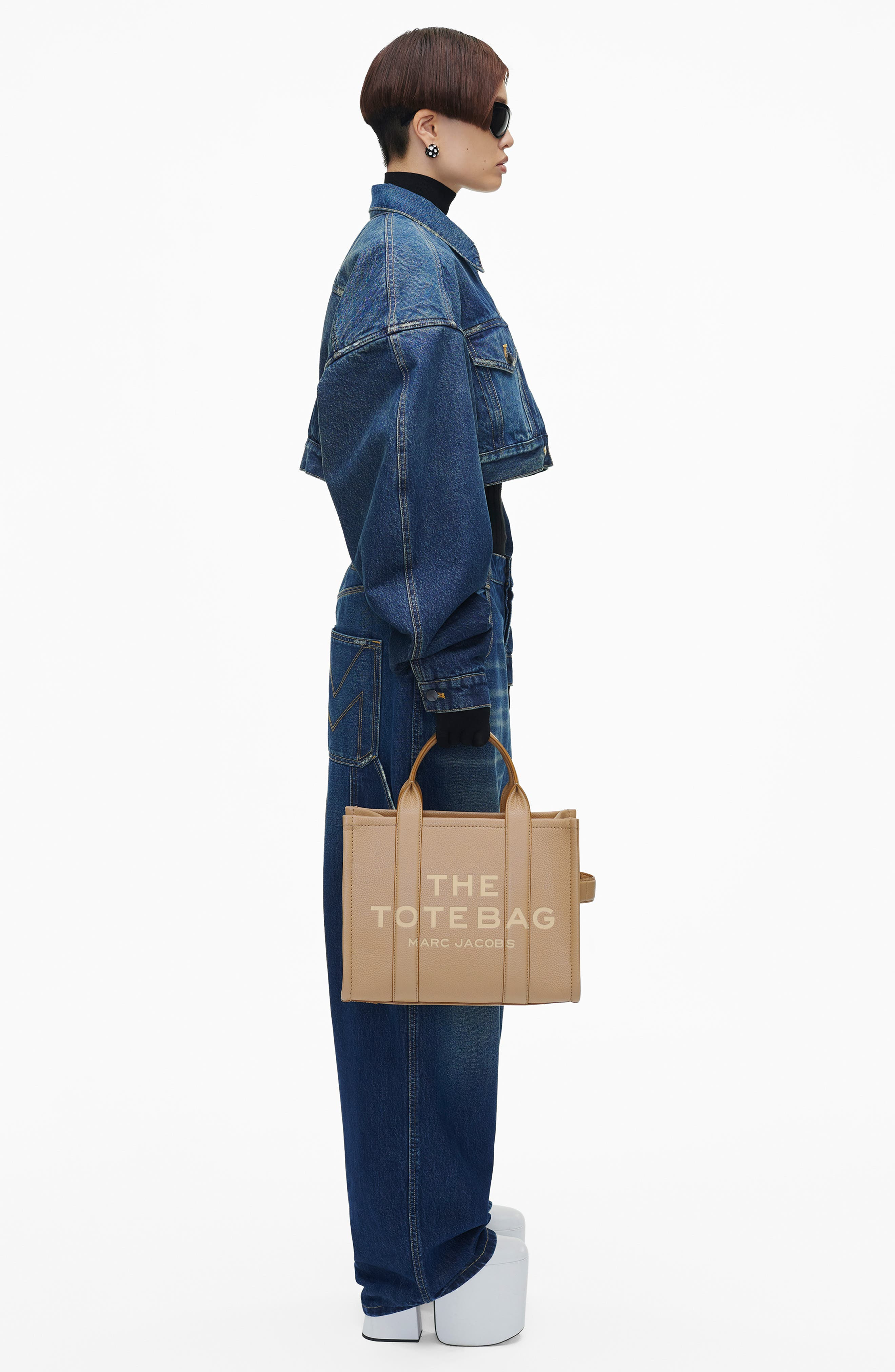 Marc Jacobs The Leather Medium Tote Bag in Camel at Nordstrom - 2