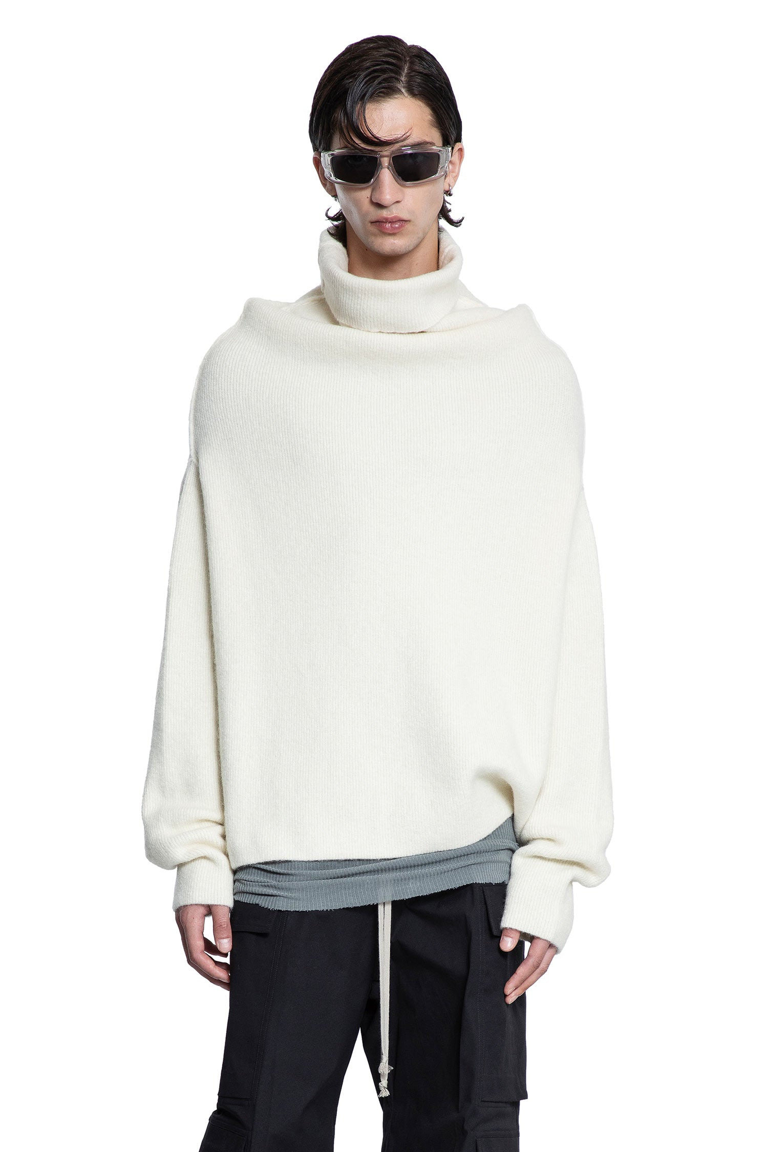 Concordians-Shroud-In-Alpaca-Knit - 5