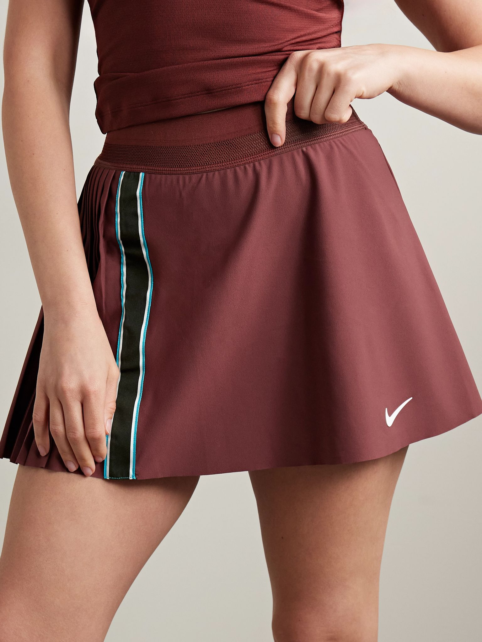 NikeCourt Slam grosgrain-trimmed Dri-FIT tennis skirt Burgundy - 3