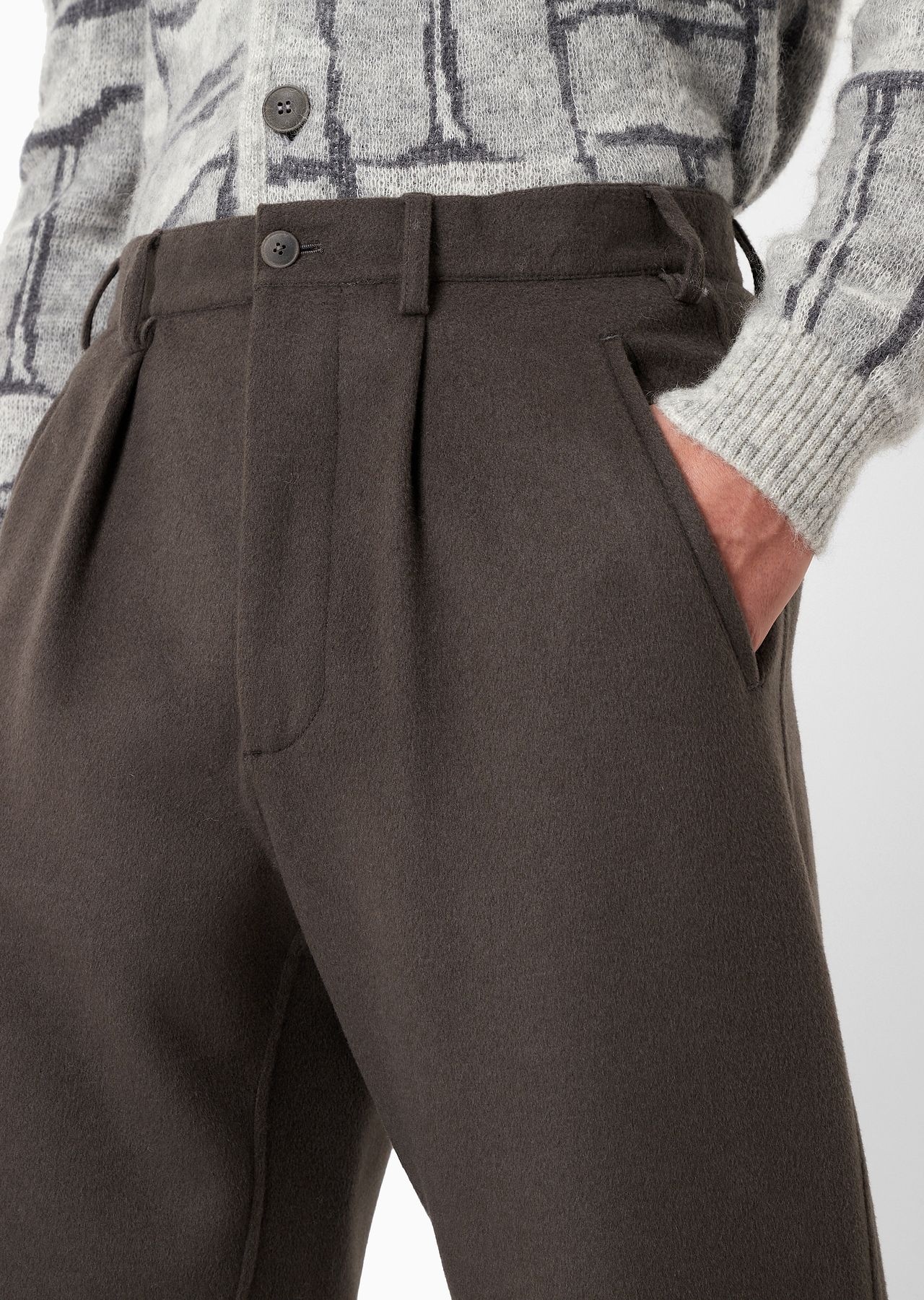 One-pleat trousers in double cashmere cloth - 6