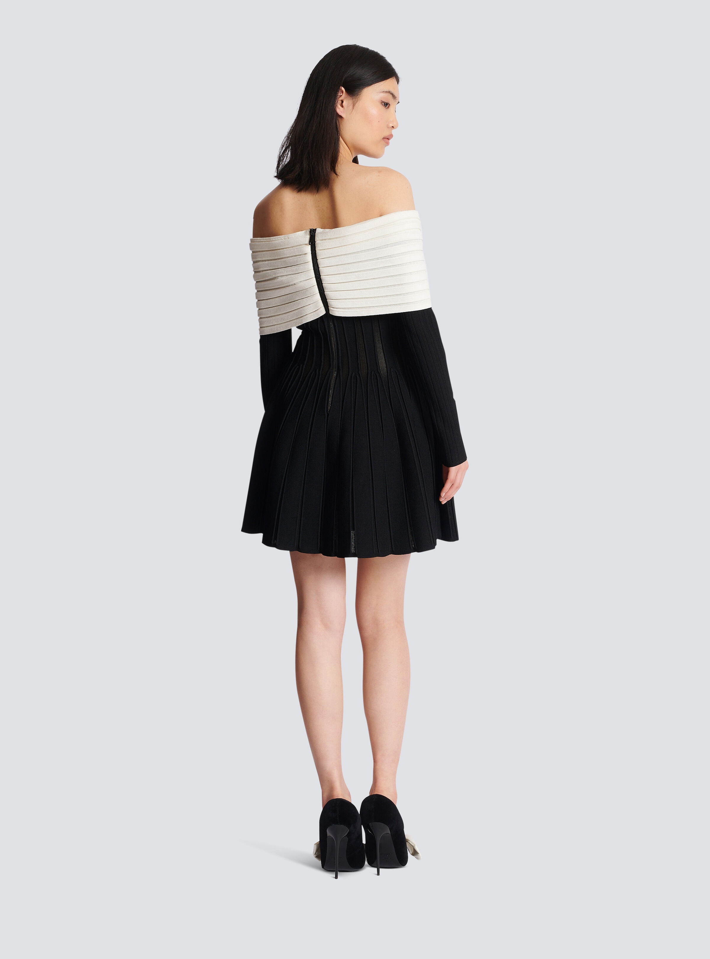 Off-the-shoulder skater dress in a textured knit - 4