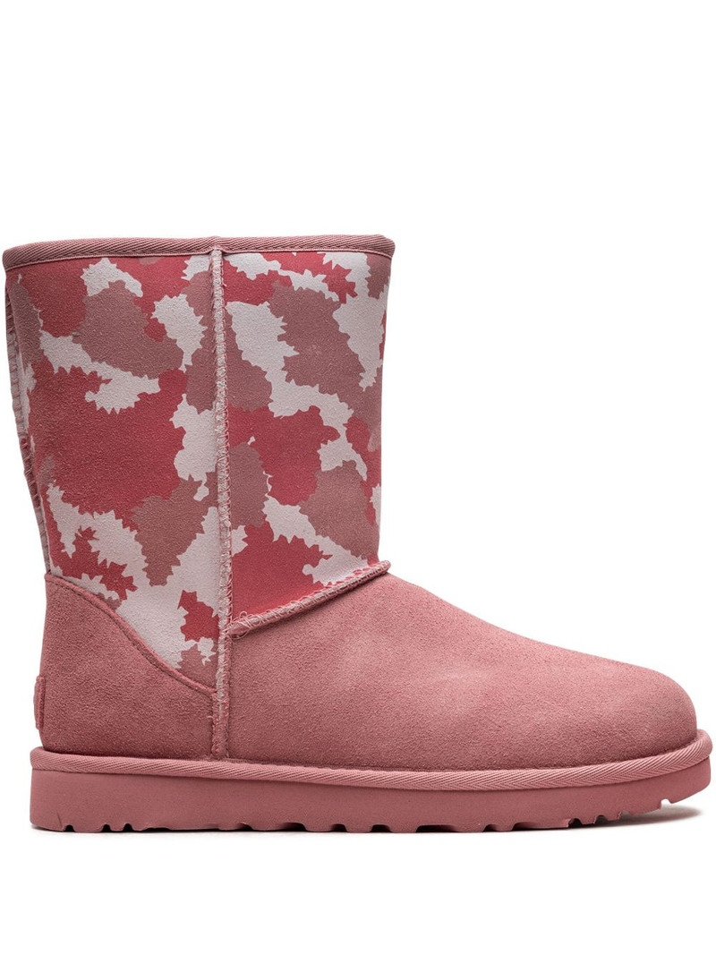 Classic boots 1