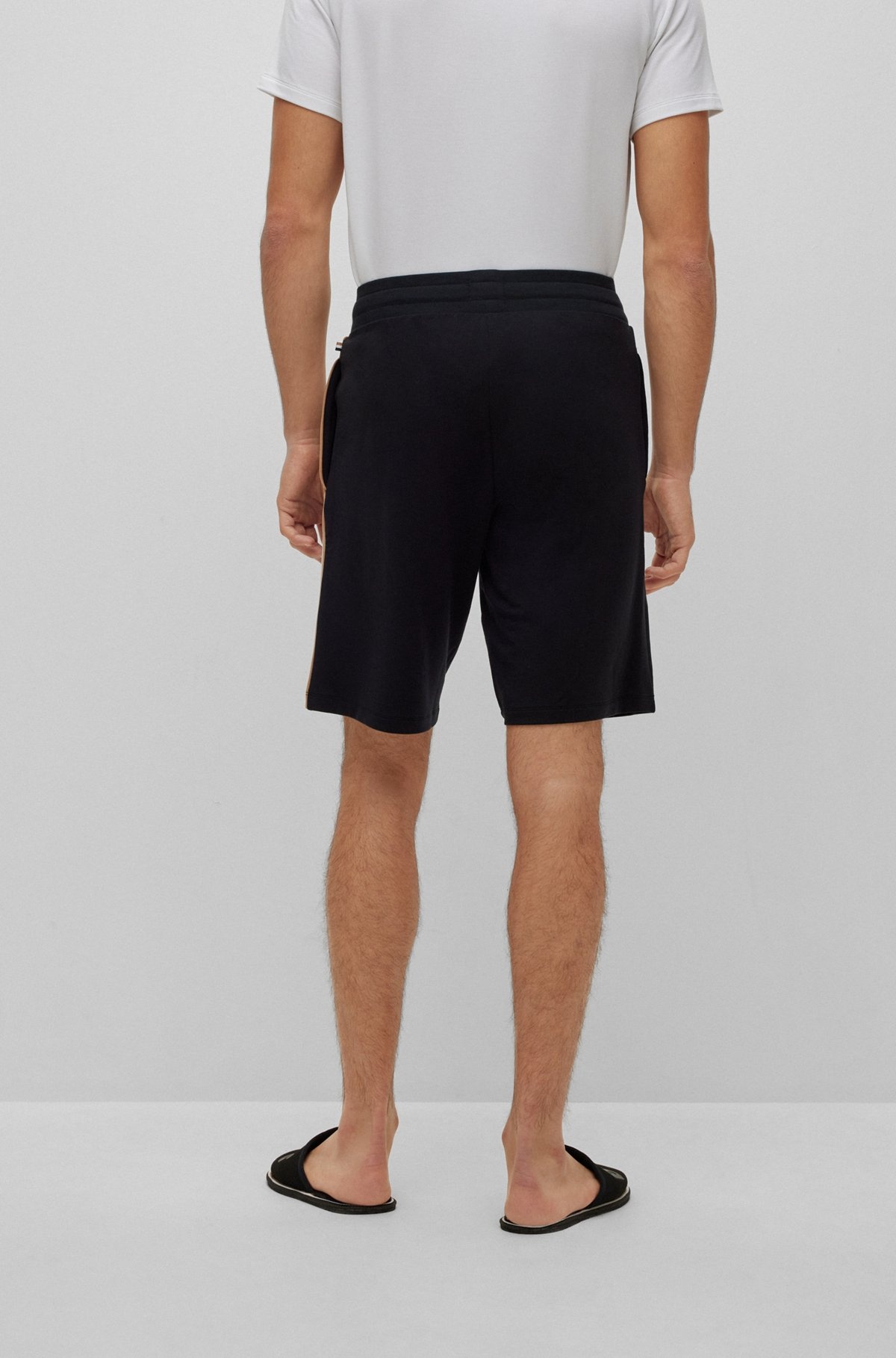 DRAWSTRING LOUNGEWEAR SHORTS WITH SIGNATURE STRIPE AND LOGO - 4
