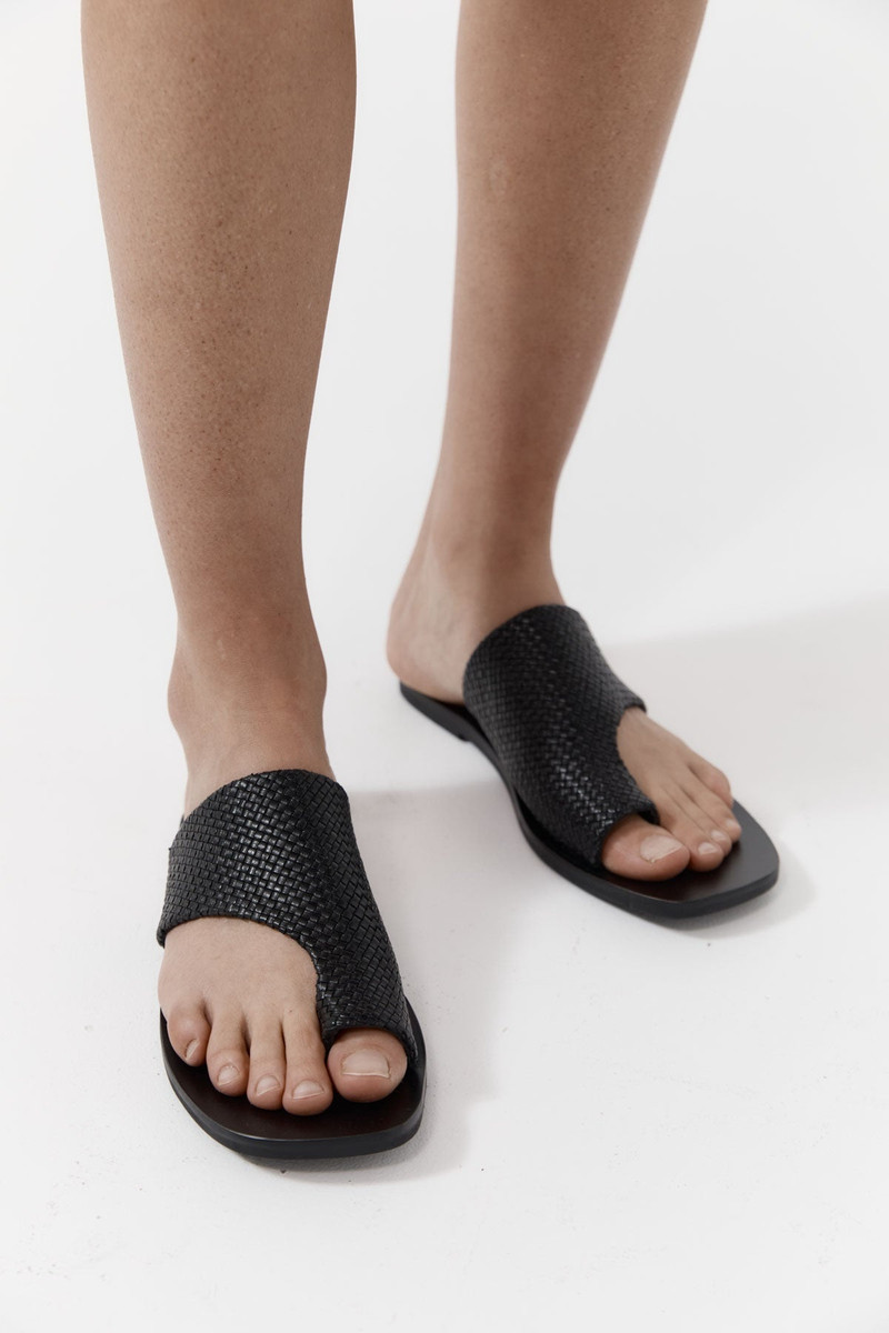 ST. AGNI Woven Abstract Slide - Black outlook