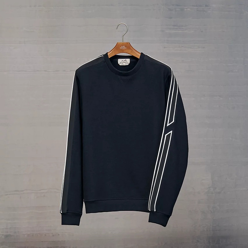 "Run H" crewneck sweater 5