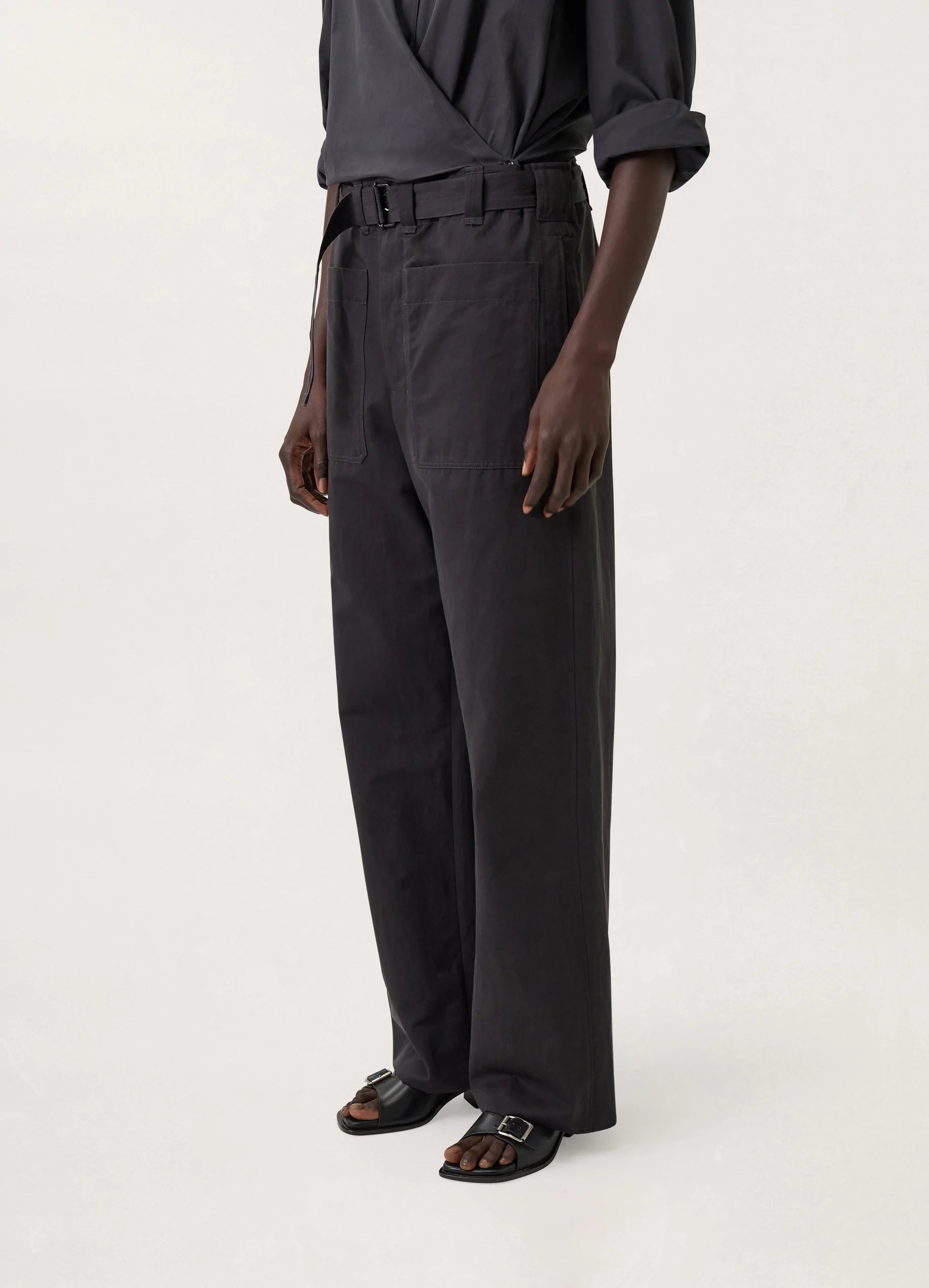 BELTED POCKET PANTS
COTTON LINEN - 4