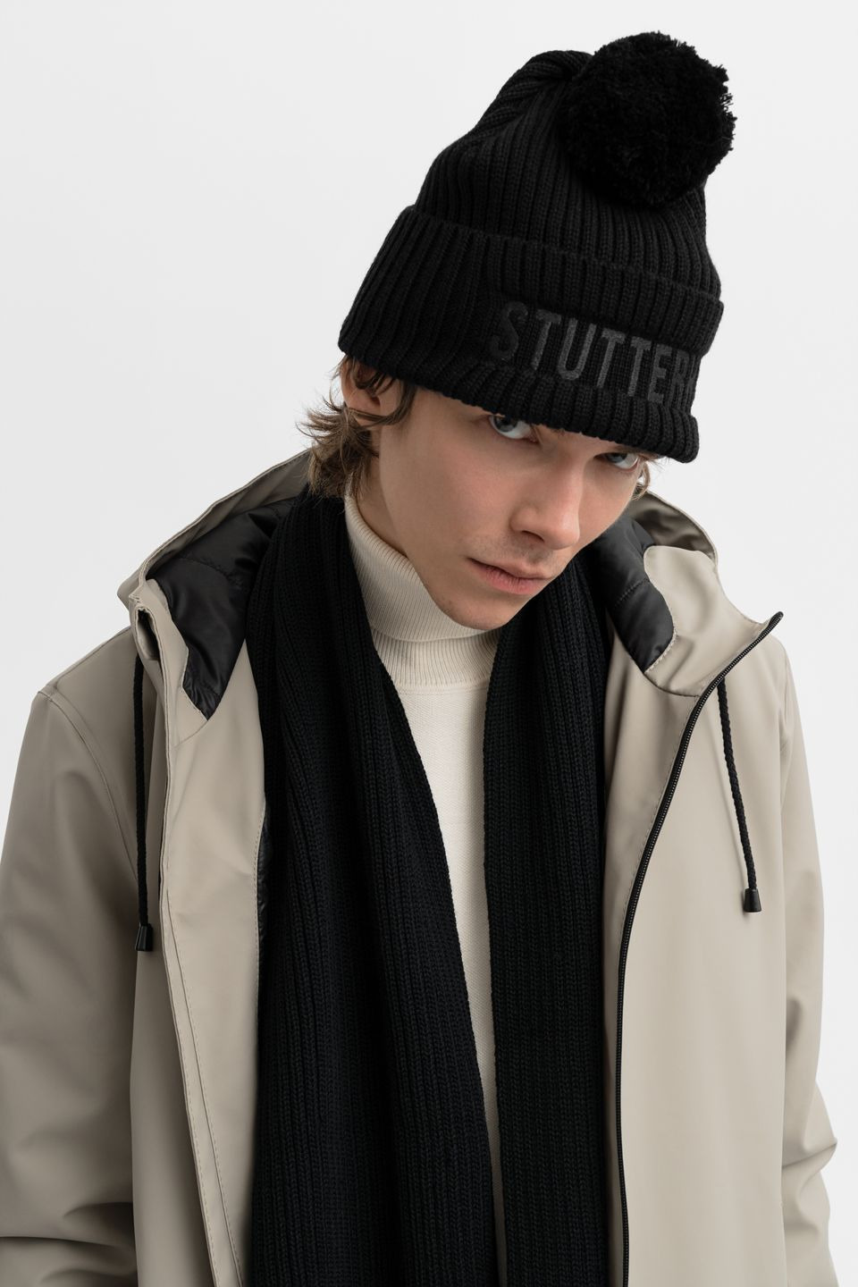 April Beanie Black - 10