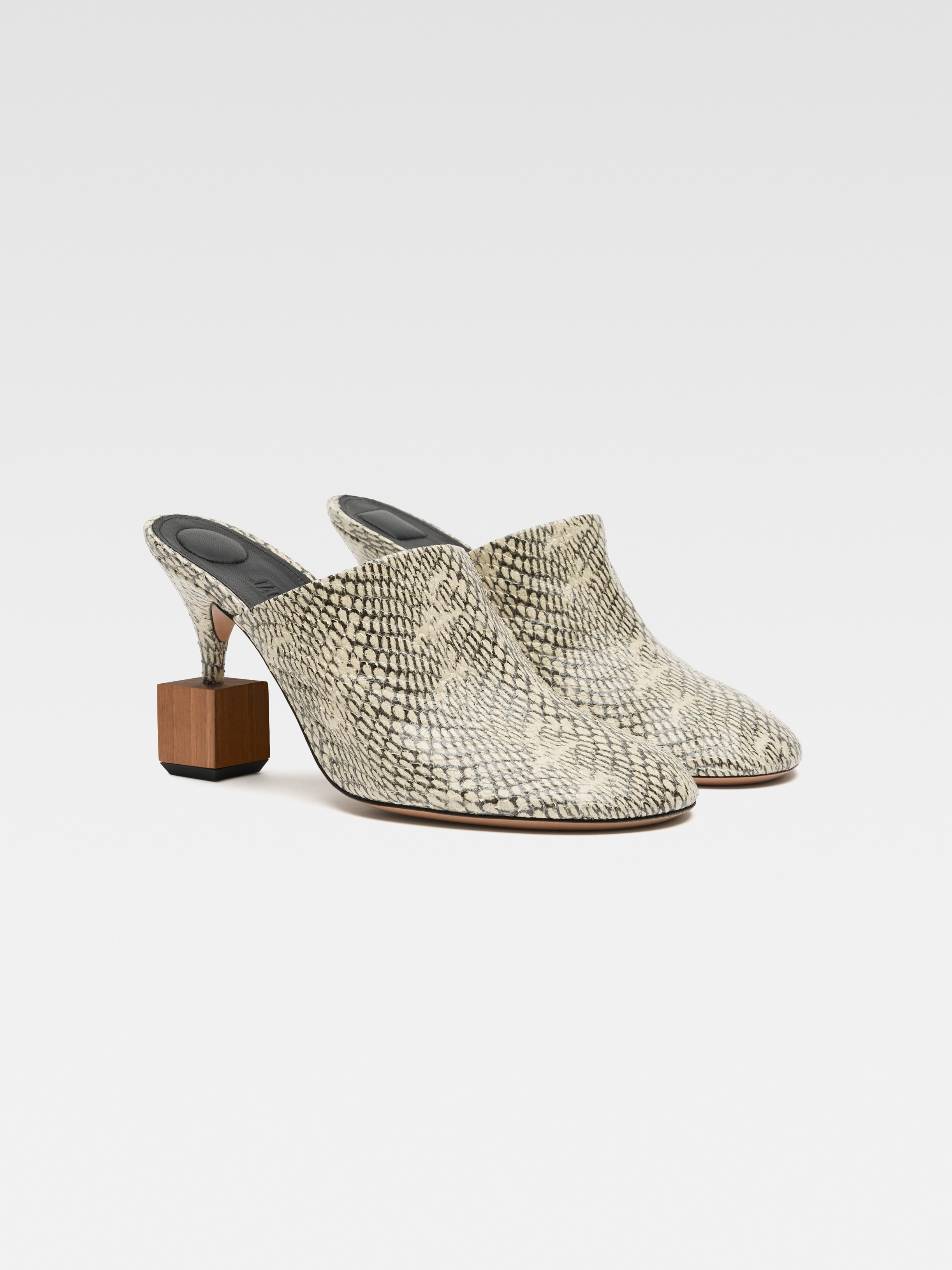 The Bisou mules - 2