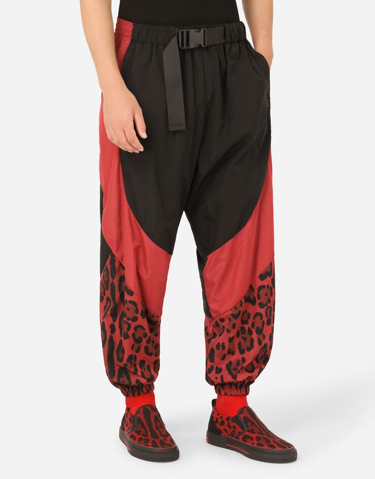 Nylon jogging pants with leopard print - 4