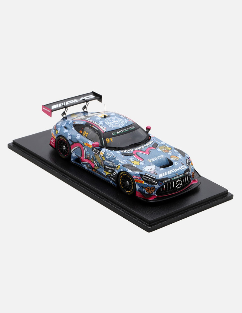 EVISU KIZZU X MERCEDES-AMG GT3 1:43 SCALE MODEL CAR 1