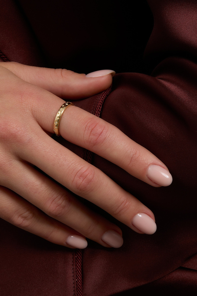 STONE AND STRAND Northern Star Diamond Ring outlook