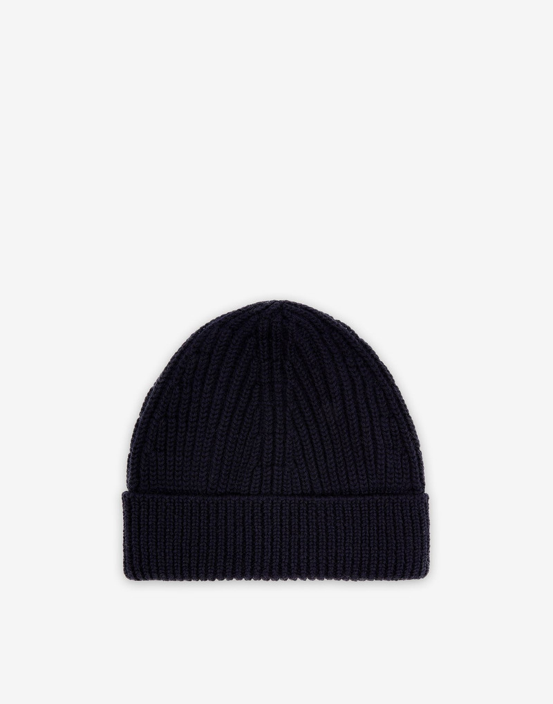 Four-stitches beanie 1