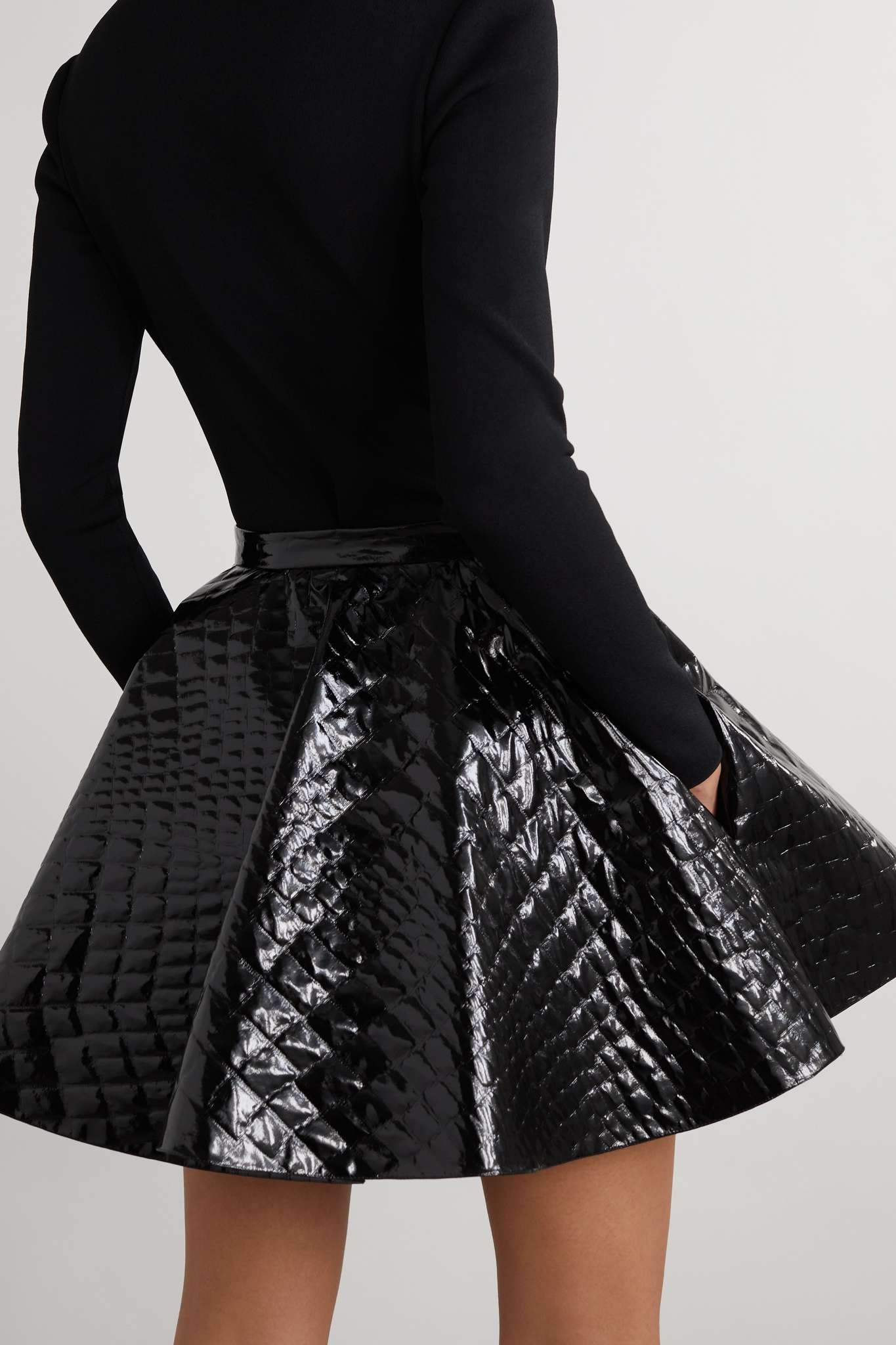 Croc-effect vinyl mini skirt - 3
