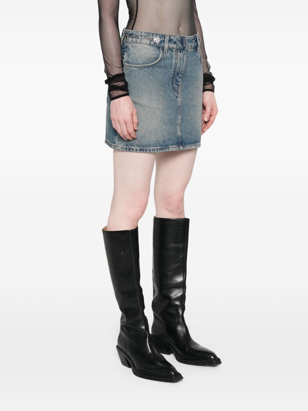 4G-motif chain-detailed denim miniskirt - 3