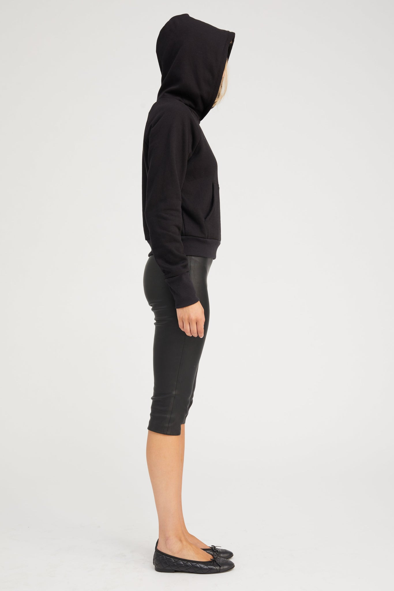 BLACK SHRUNKEN HOODIE - 4
