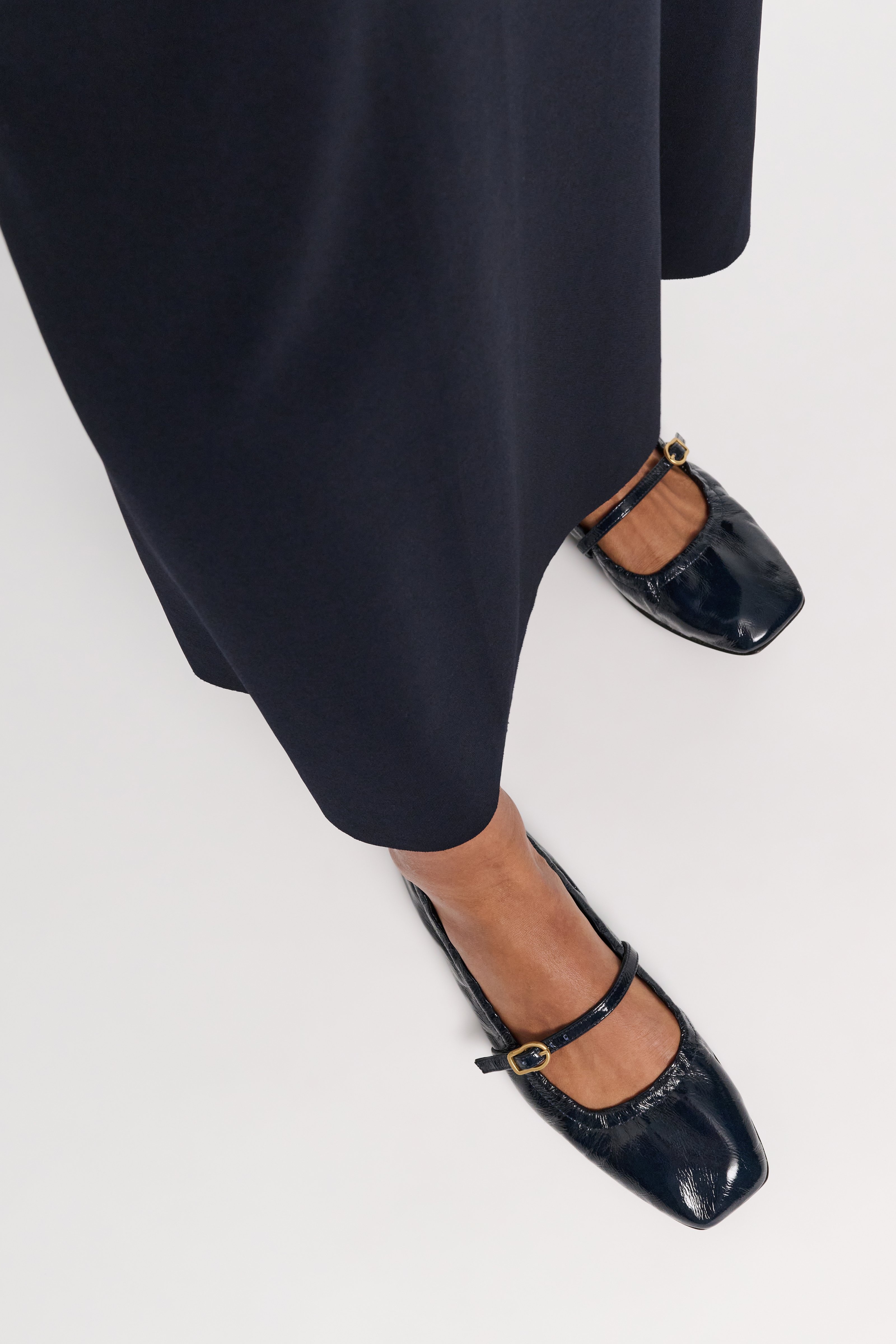 MODERN EASE - Ballerina - 3