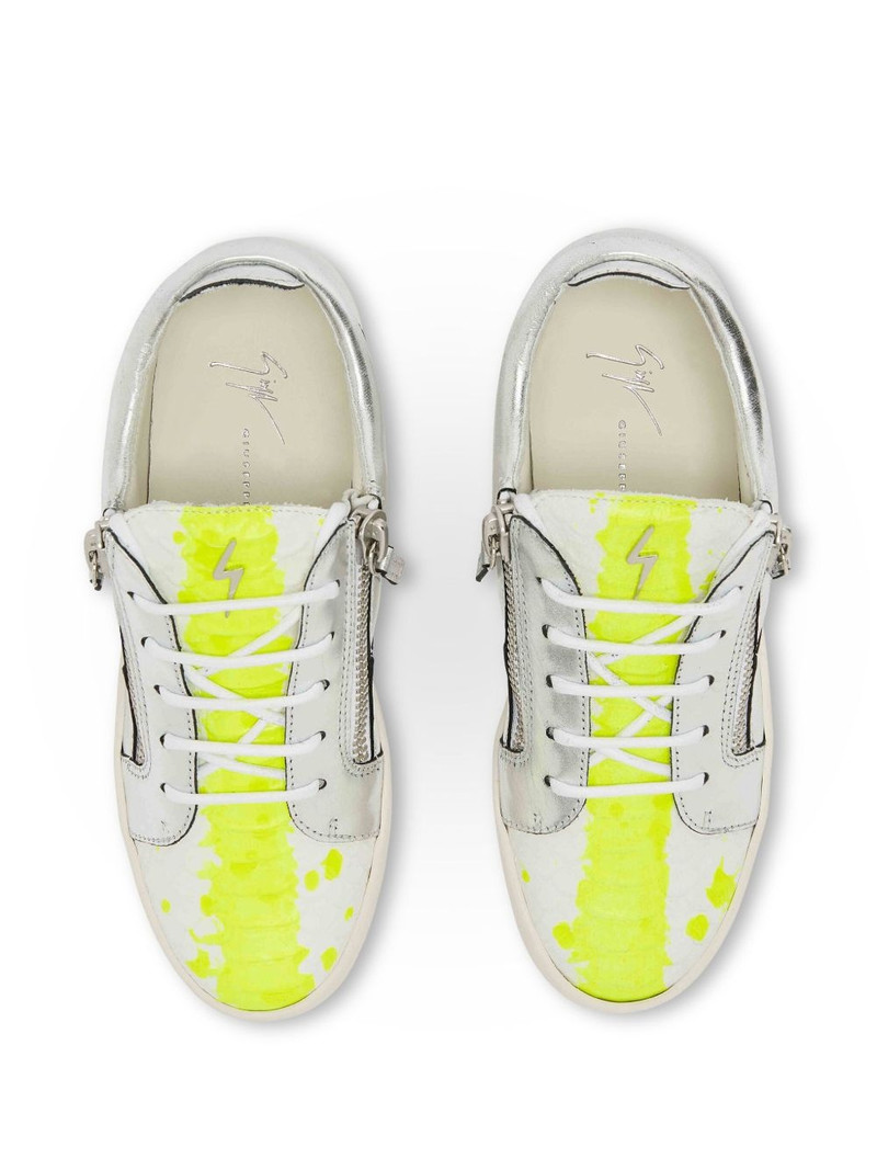 Nicki metallic sneakers 4